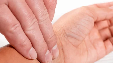 Do you know how to check the pulse?